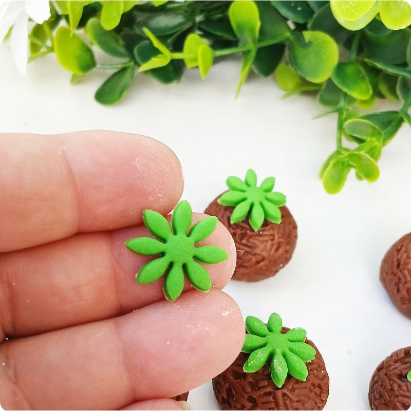 Folha de morango verde de açúcar para brigadeiros e morango do amor, apliques comestíveis em Oferta na Shopee