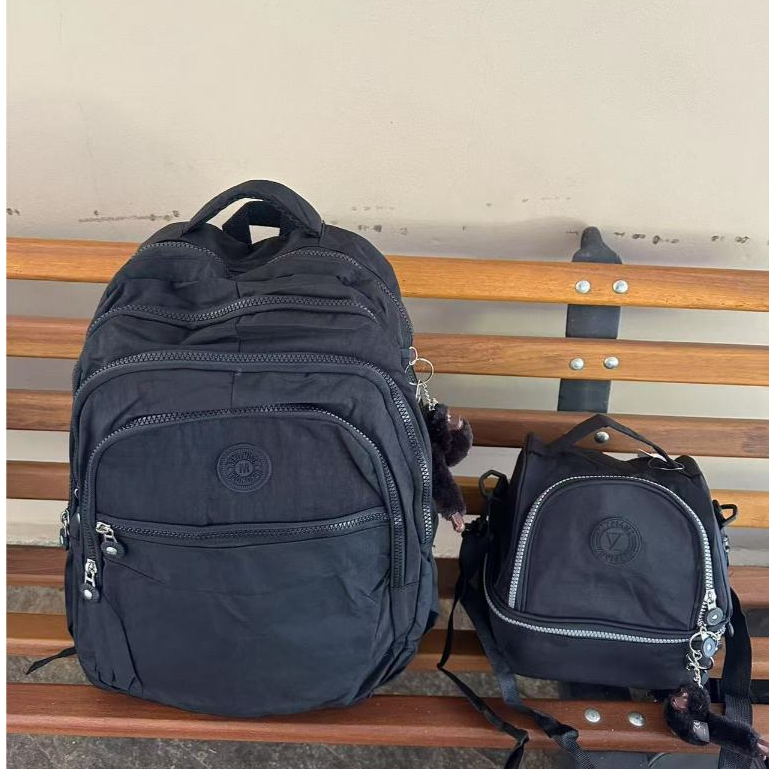 Kit Mochila  grande pra escola+bolsa termica grande so COR preto/2 itens