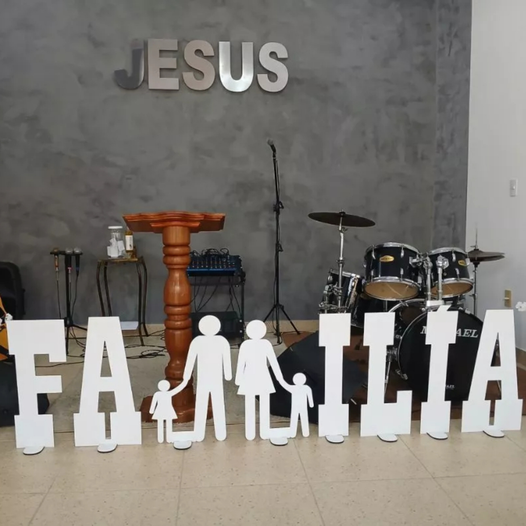 Familia Feliz Letreiro Mdf Decoração 60cmx215cm  De Chão!! em Oferta na Shopee