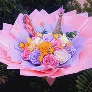 Buquê Rapunzel de cetim | Buquê Enrolados - ESCOLHA A PERSONAGEM em Oferta na Shopee