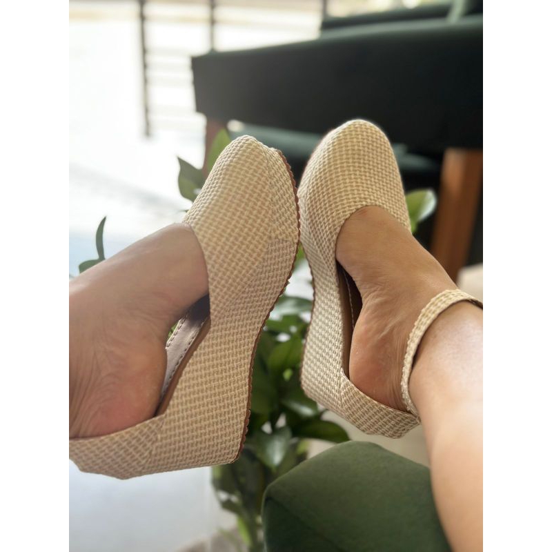 Sandália Feminina Anabela Fechada Lançamento // Atenção à Descrição Para Evitar Erros