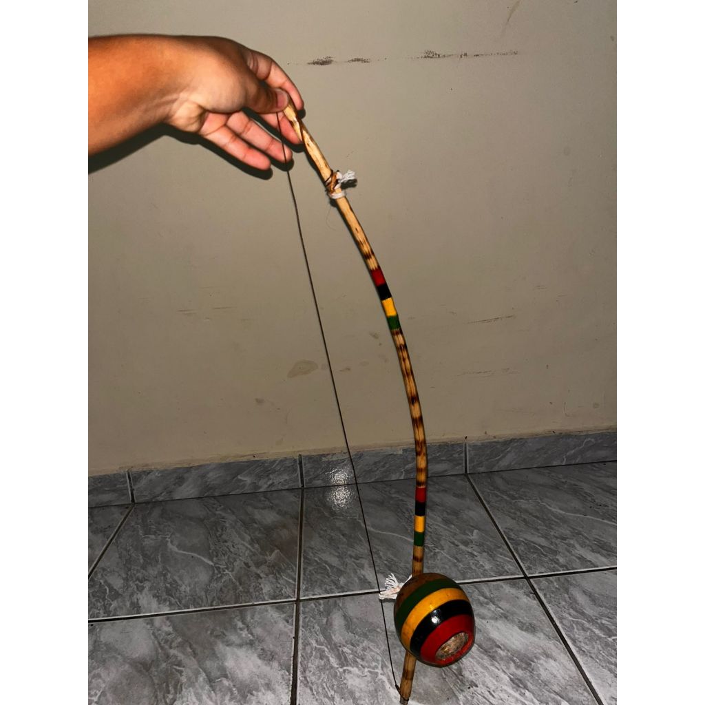 Berimbau infantil brinquedo cor aleatória : berimbau para criança decoração, enfeite, capoeira, esporte