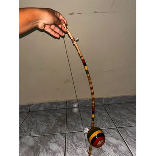 Berimbau infantil brinquedo cor aleatória : berimbau para criança decoração, enfeite, capoeira, esporte