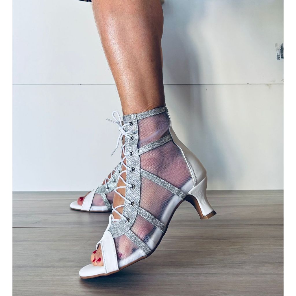 Bota Feminina com Salto 4 Cm - Comprar com Melhor Preço em Botas