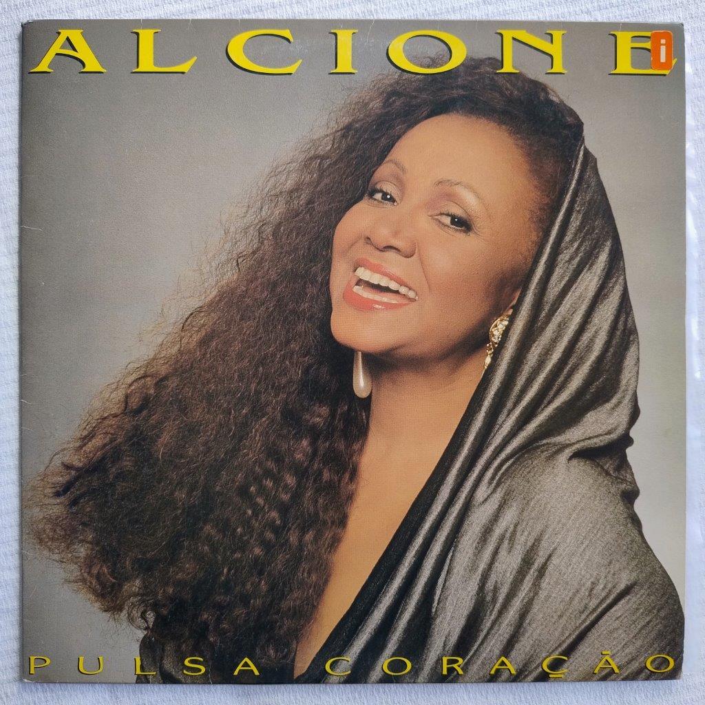 2 LPs: Alcione - Pulsa Coração + Brasil De Oliveira Da Silva Do Samba