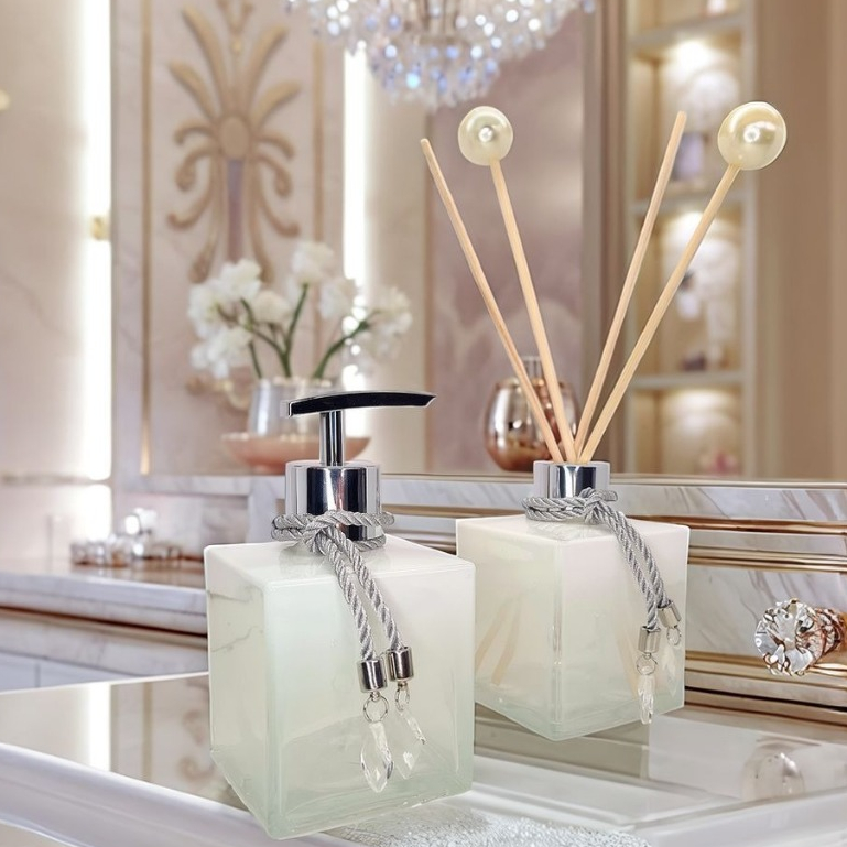 Kit Lavabo Luxo Vidro Âmbar Apartamento Porta Sabonete Álcool Gel Bandeja Dourado Elegante Chique em Oferta na Shopee