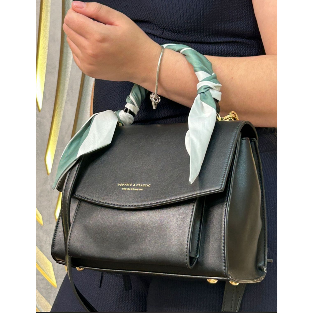 Bolsa Feminina Média Veryrio Couro de Luxo Com Lenço Alça de Mão e Transversal Elegante Casual