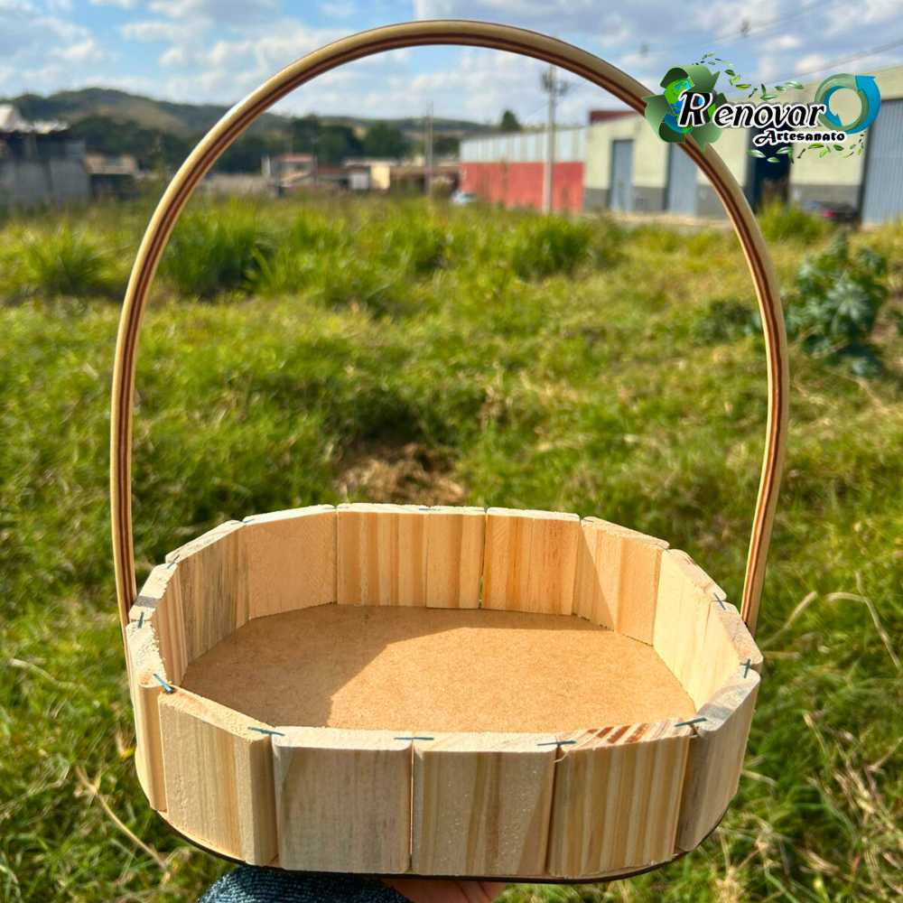 Kit 20 Cesta Oval 23cm Fraldeira Madeira Alça De Vime Porta Objetos Pascoa Presente Natal Cosméticos