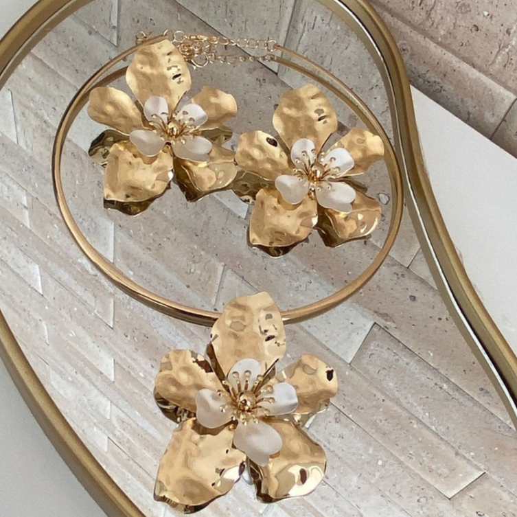 Conjunto Choker e Brinco Flor Dourada – Luxo Feminino 18K em Oferta na Shopee