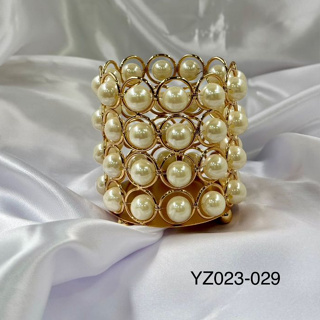 ✨ Porta-Pincéis/Porta-Vela Dourado com Pérolas – Elegância Clássica e Delicada YZ023-029 em Oferta na Shopee