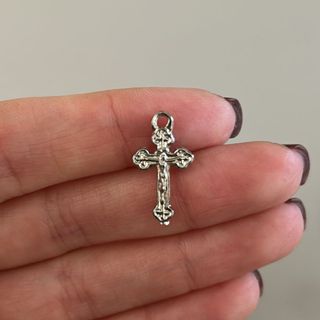 100 Mini Cruz Níquel E Prata 2cm Para Terço Dezeninha em Oferta na Shopee