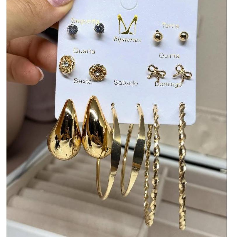 Kit 7 Pares de Brincos Femininos Dourados – Semaninha, Estilo Elegante com Argolas e Zircônia