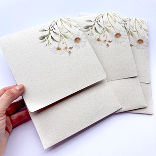 ENVELOPE PARA CONVITE DE CASAMENTO VERTICAL ABA RETA 15,5 x21,5 cm ESTAMPA MARGARIDAS 250G em Oferta na Shopee