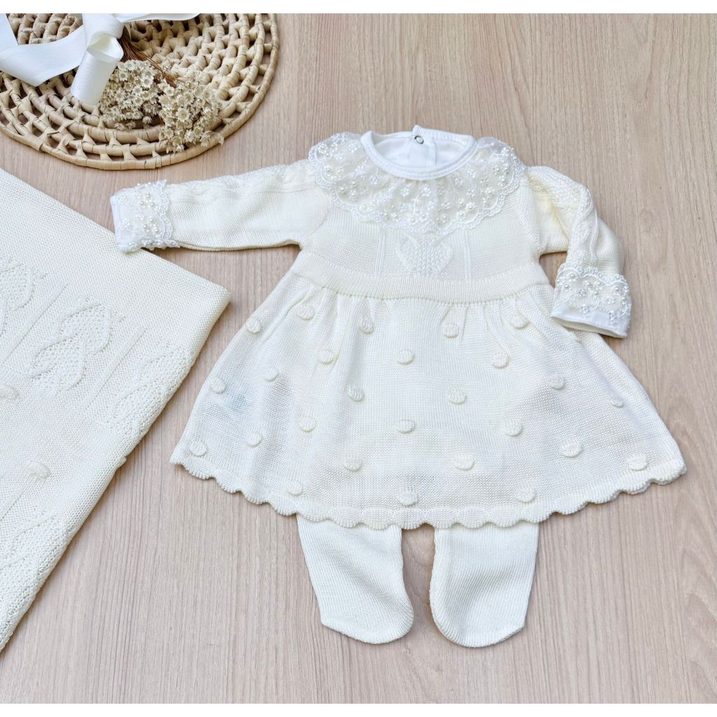 Sáida de maternidade de menina vestido off white 4 peças em tricot - Vestido/calça/manta/body