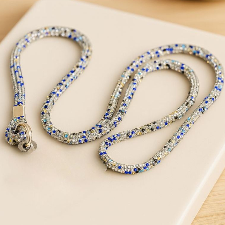 Cordão de Celular Strass e Muito Brilho Cordinha Smartphone Alça Resistente Protege Queda e Perda