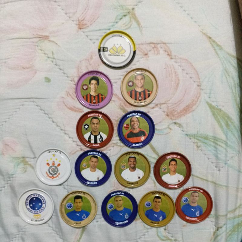 (Lote 306) - Lote com 14 Tazos Brasileirão da panini