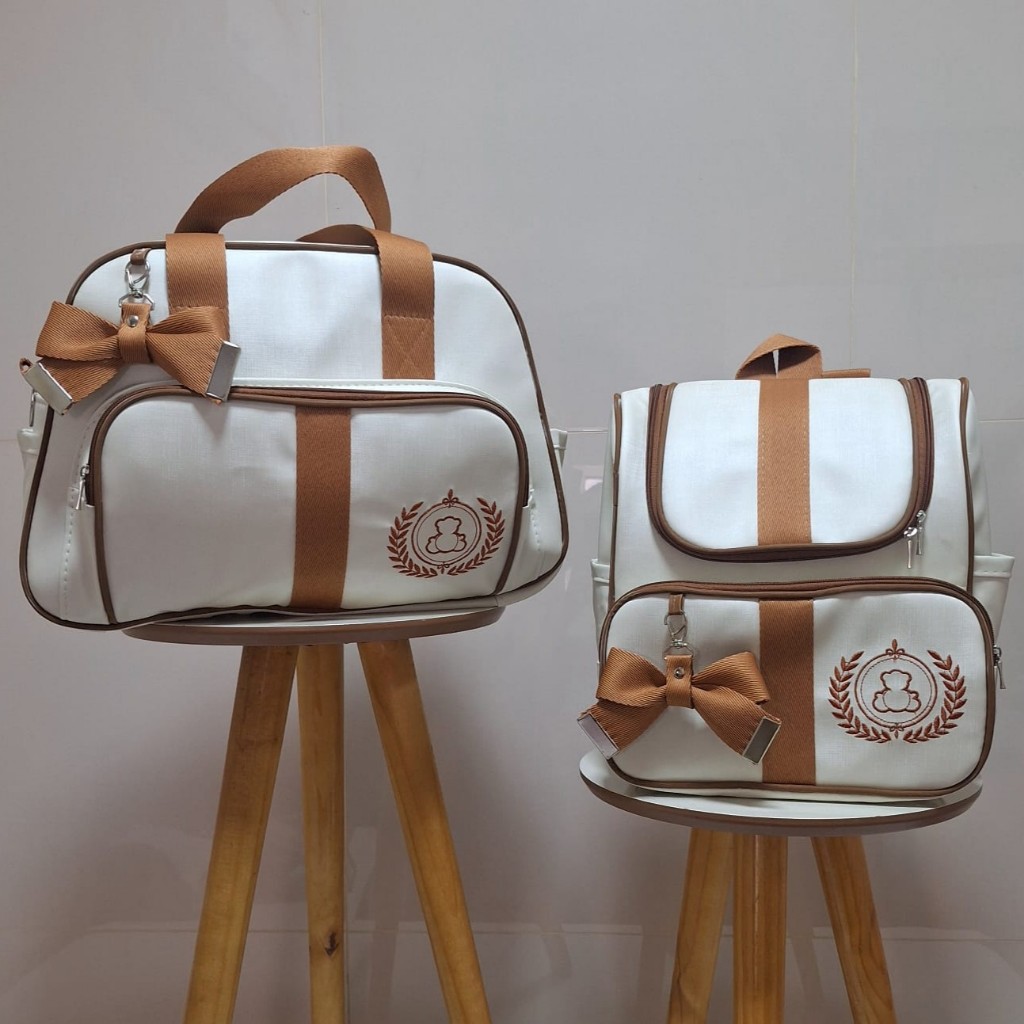 Kit Bolsa de Bebê e Mochila Maternidade Urso Bege com Caramelo