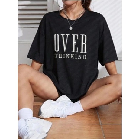 Camiseta Feminina Oversized Over Thinking estilo de Rua Largo Academia Algodão Corte Reto
