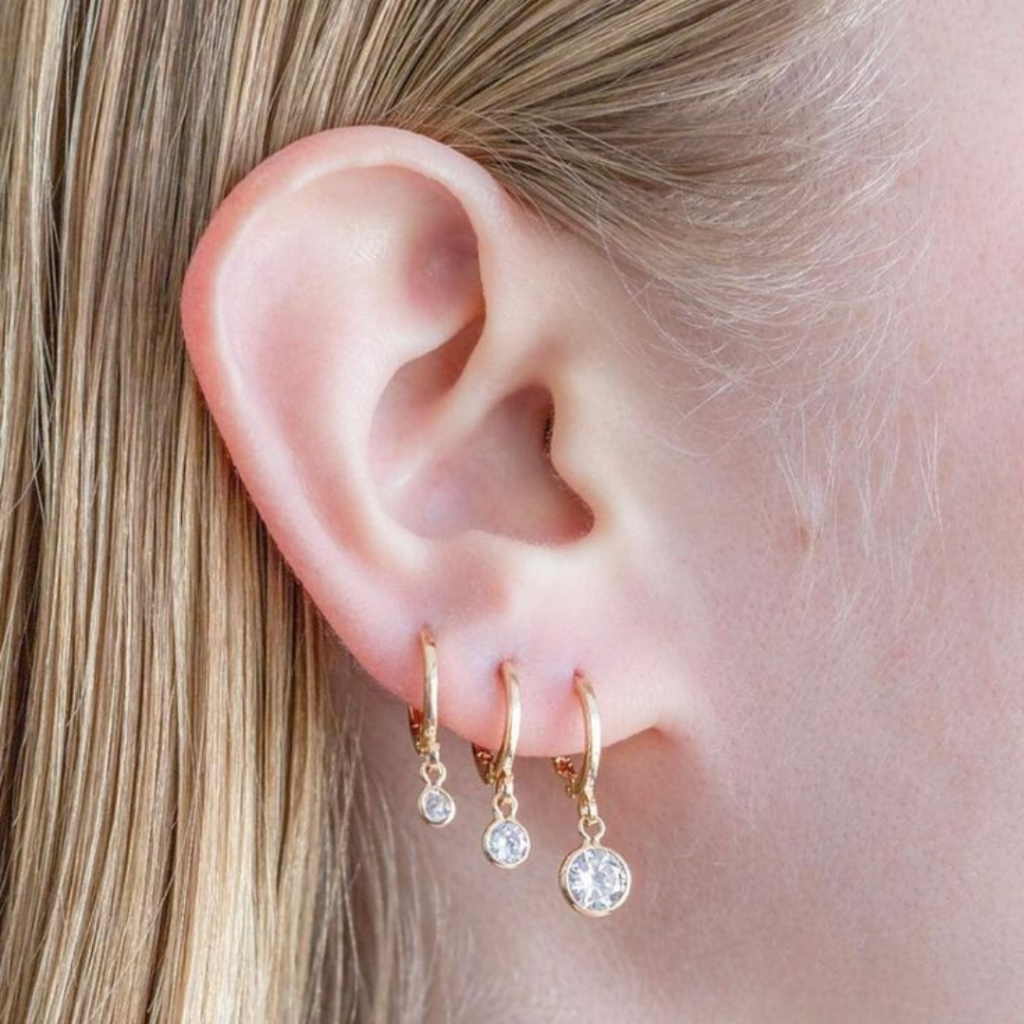 Kit Trio de Argolinhas com Ponto de Luz – Banhado a Ouro 18k em Oferta na Shopee