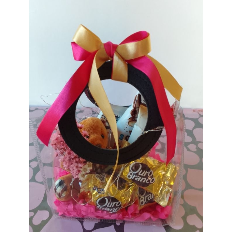 Cesta Presente+Chocolate e ursinho+Dia dos Namorados+Dia do amigo+Presente especial