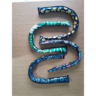 PESO DE PORTA IMPERMEAVEL COBRINHA EM CORINO em Oferta na Shopee