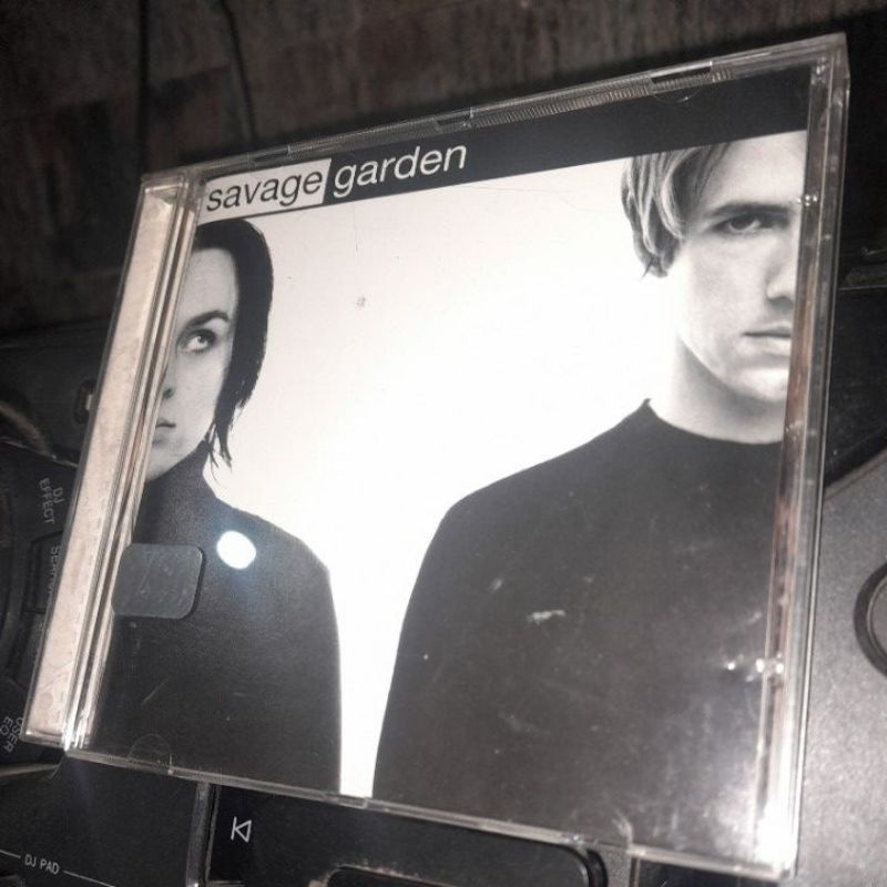 CD ORIGINAL  - Savage Garden "primeiro álbum" de época NACIONAL/ACRÍLICO Bon Jovi Backstreet Boys