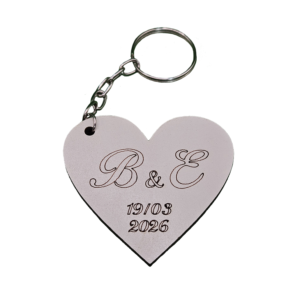 Kit Chaveiros Personalizados Iniciais dos Nomes Lembrancinha para Noivado e Casamento em MDF
