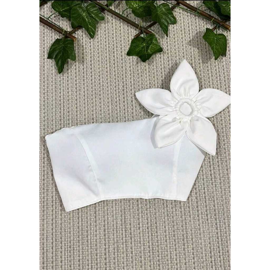 top cropped  de  alfaiataria de médio tomara que caia com flor elegante moda 2025 em Oferta na Shopee