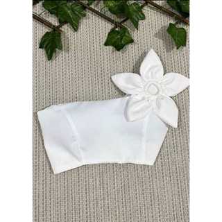 top cropped  de  alfaiataria de médio tomara que caia com flor elegante moda 2025 em Oferta na Shopee