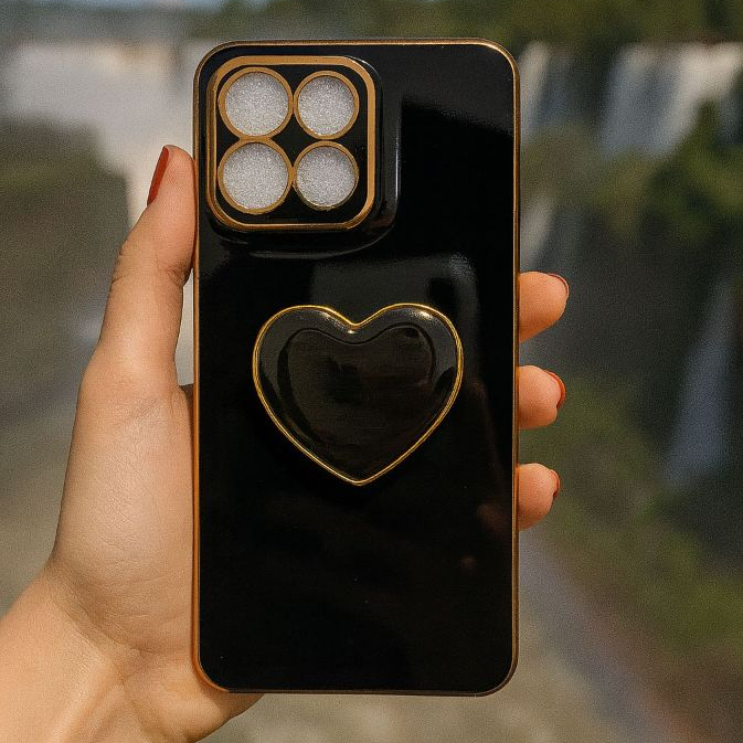 Capa Capinha com Suporte Coração Moto G56,G86,G05,G15,G35,G55,G75,G85,G14,G24,G34,G54,G84