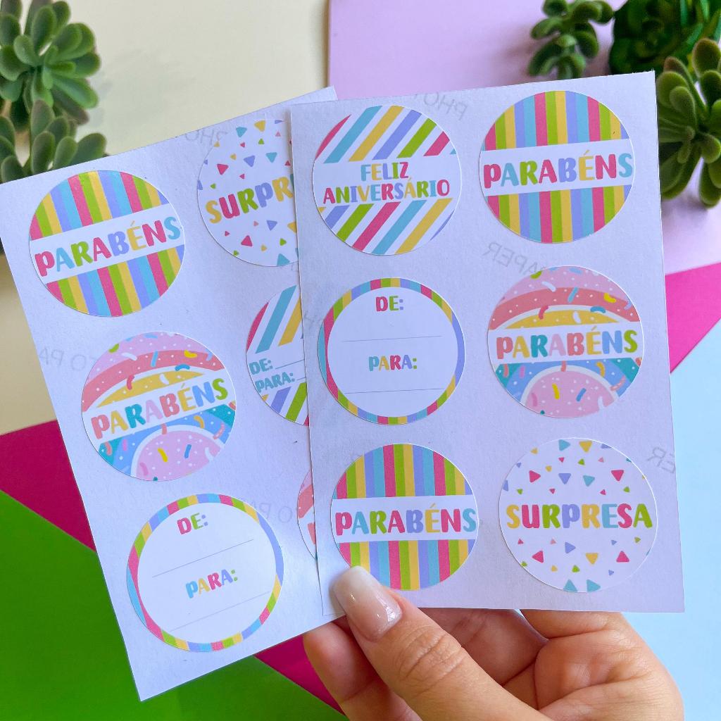 ETIQUETA PERSONALIZADA PARA LEMBRANCINHA DE ANIVERSÁRIO – PAPEL BRILHOSO 4X4CM