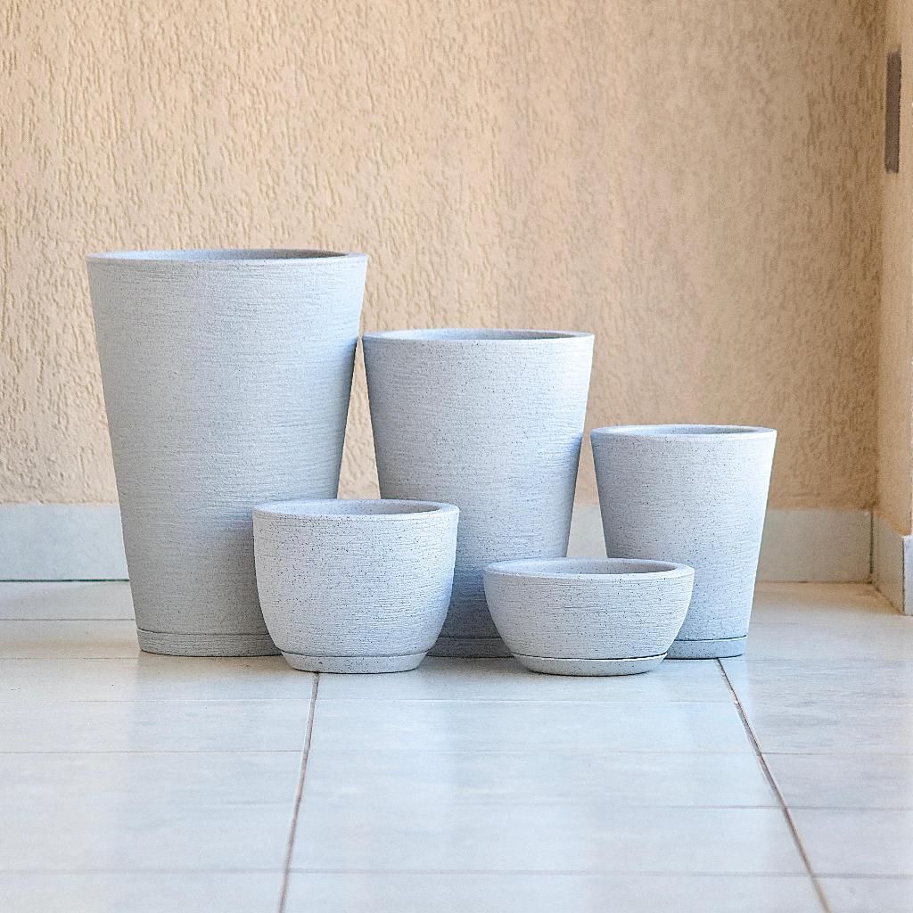 Kit Jogo 5 Vasos Para Plantas e Flores Grande Coluna Bojo com Pratos Sala Jardim Polietile...