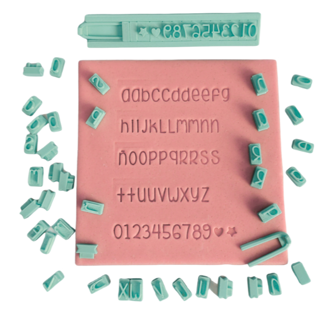 ✍️✨ Kit Carimbo Alfabeto Minúsculo + Números c/ Régua | Letra 1cm | Impressão 3D | Confeitaria Fina 🎂