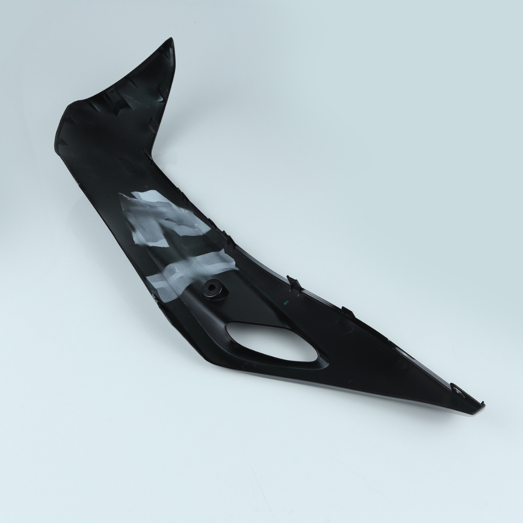 Tampa Lateral Piso Direita Pcx 150 2015 Preto Original Honda — imagem 2 de 2