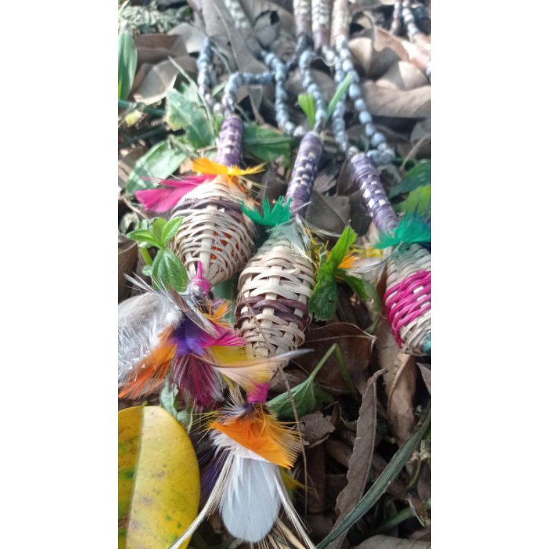 Colar Miniatura Maracá Indígena Sementes Tupi Guaranii