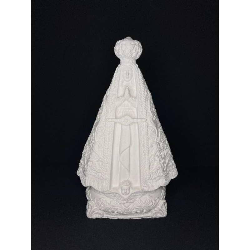 Imagem em gesso cru Nossa Senhora Aparecida manto bordado 22cm