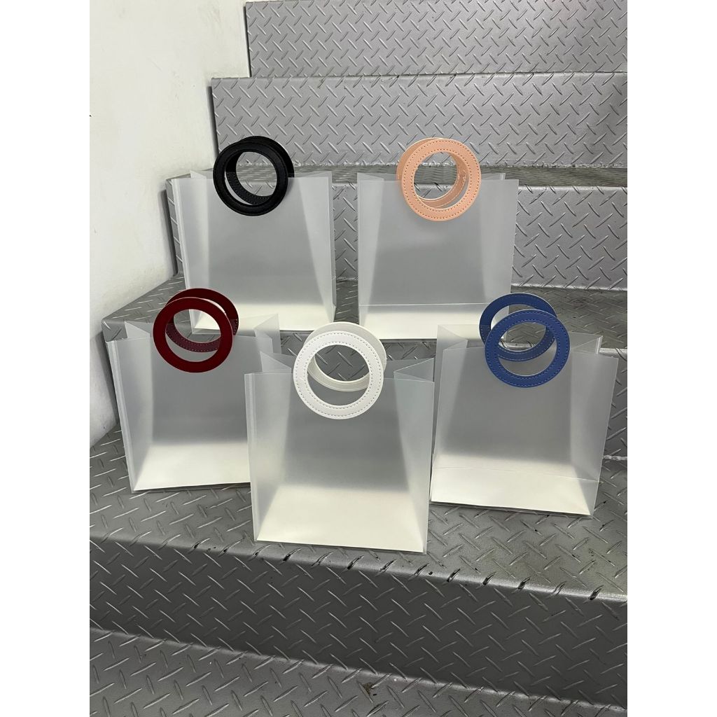 Sacola Transparente Fosca PVC com Alça Redonda de Couro Diversas Cores Tamanho Médio ou Grande em Oferta na Shopee