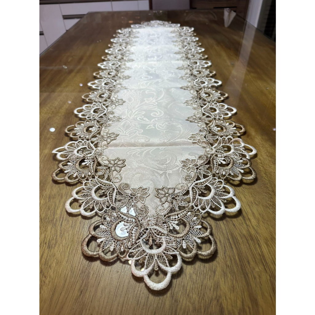 Caminho de Mesa Bordado em Grip em Oferta na Shopee