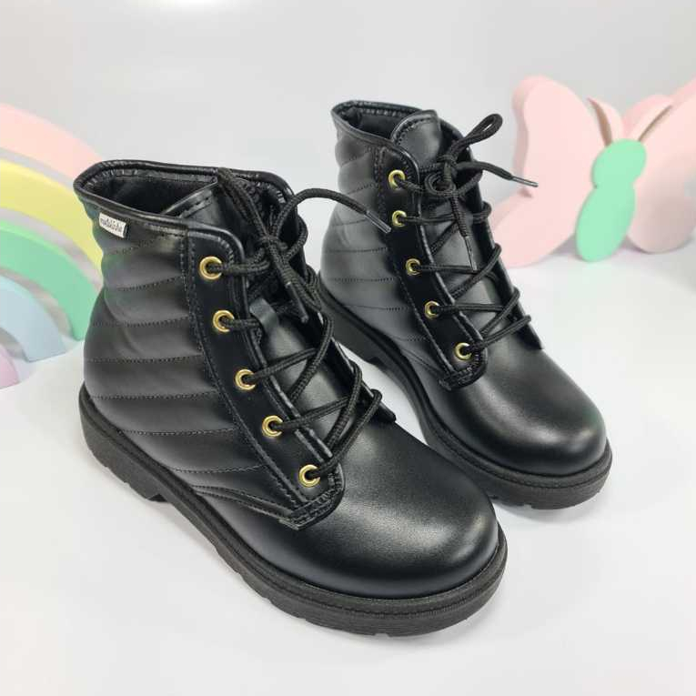 Bota Infantil Menina Molekinha 2164131 Estilo Conforto e Proteção para os Pés da Sua Pequena