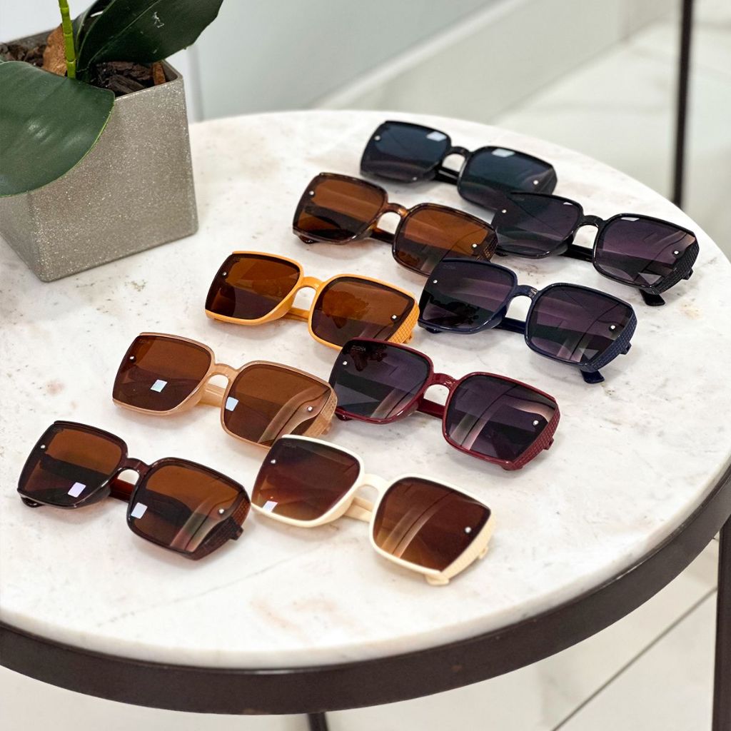 Óculos de Sol Feminino Blogueira Em Alta Tendencia Promoção Doha + Case Proteção UV em Oferta na Shopee