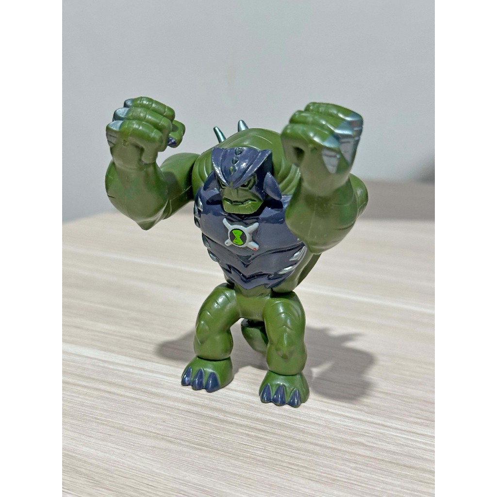 Boneco Enormossauro Supremo Deluxe Ben 10 Ultimate Alien Bandai Original Usado