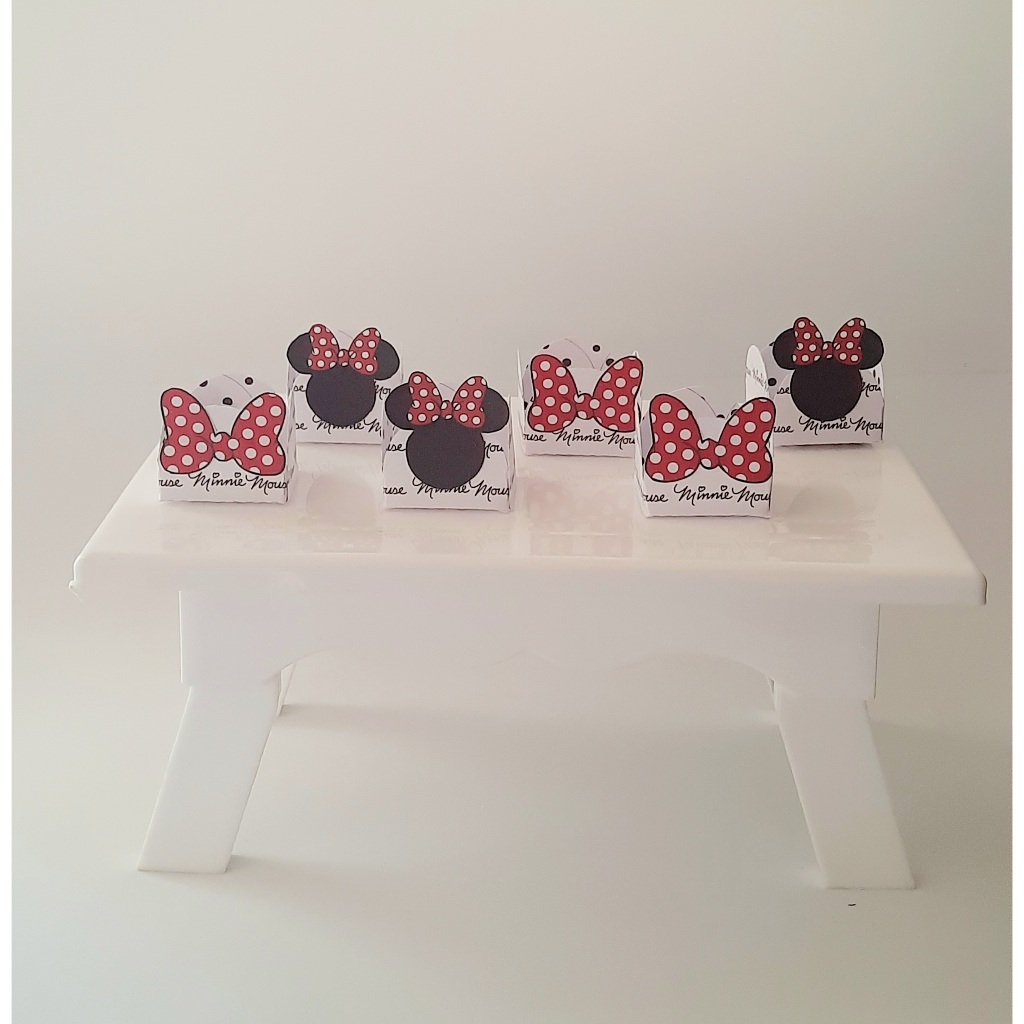 FORMINHAS PERSONALIZADA  PARA DOCINHOS TEMA MINNIE VERMELHA/FESTA INFANTIL/ ANIVERSÁRIOS/MESVERSÁRIOS
