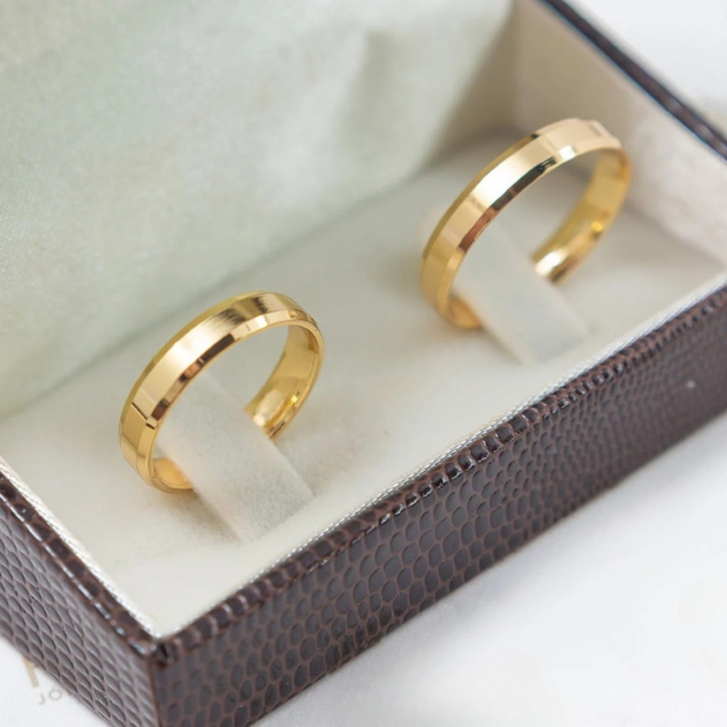 Par de Aliança Banhada a Ouro 18K Chanfrada 4mm Noivado Casamento - 3 anos de garantia em Oferta na Shopee