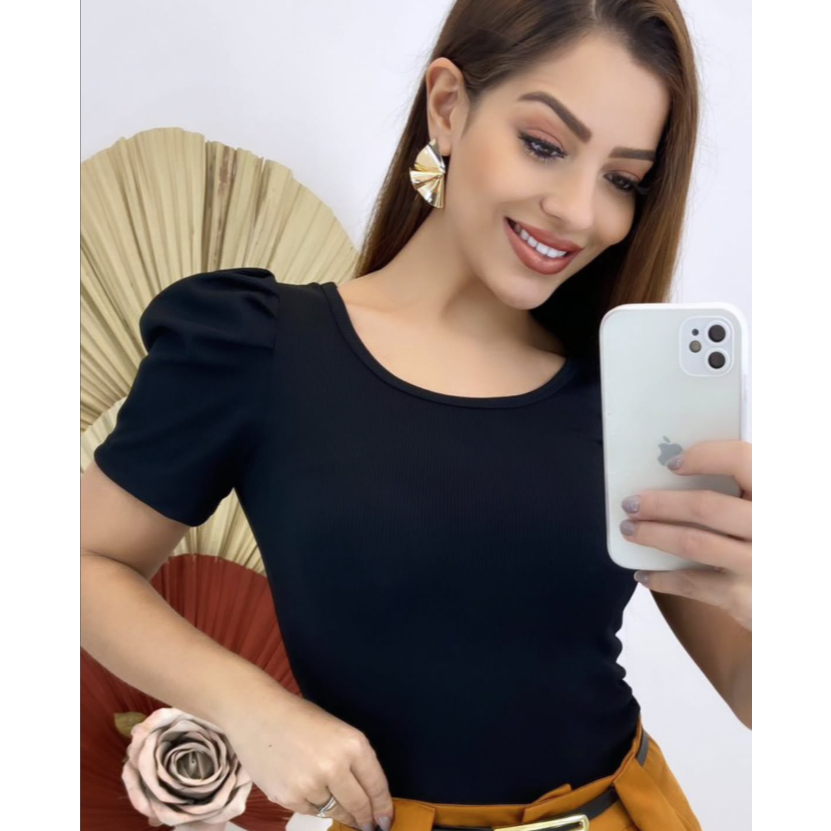 Blusa Feminina Canelada com Manga Princesa | Tendência 2025 | Decote Quadrado | Moda Feminina Chic e Estilosa