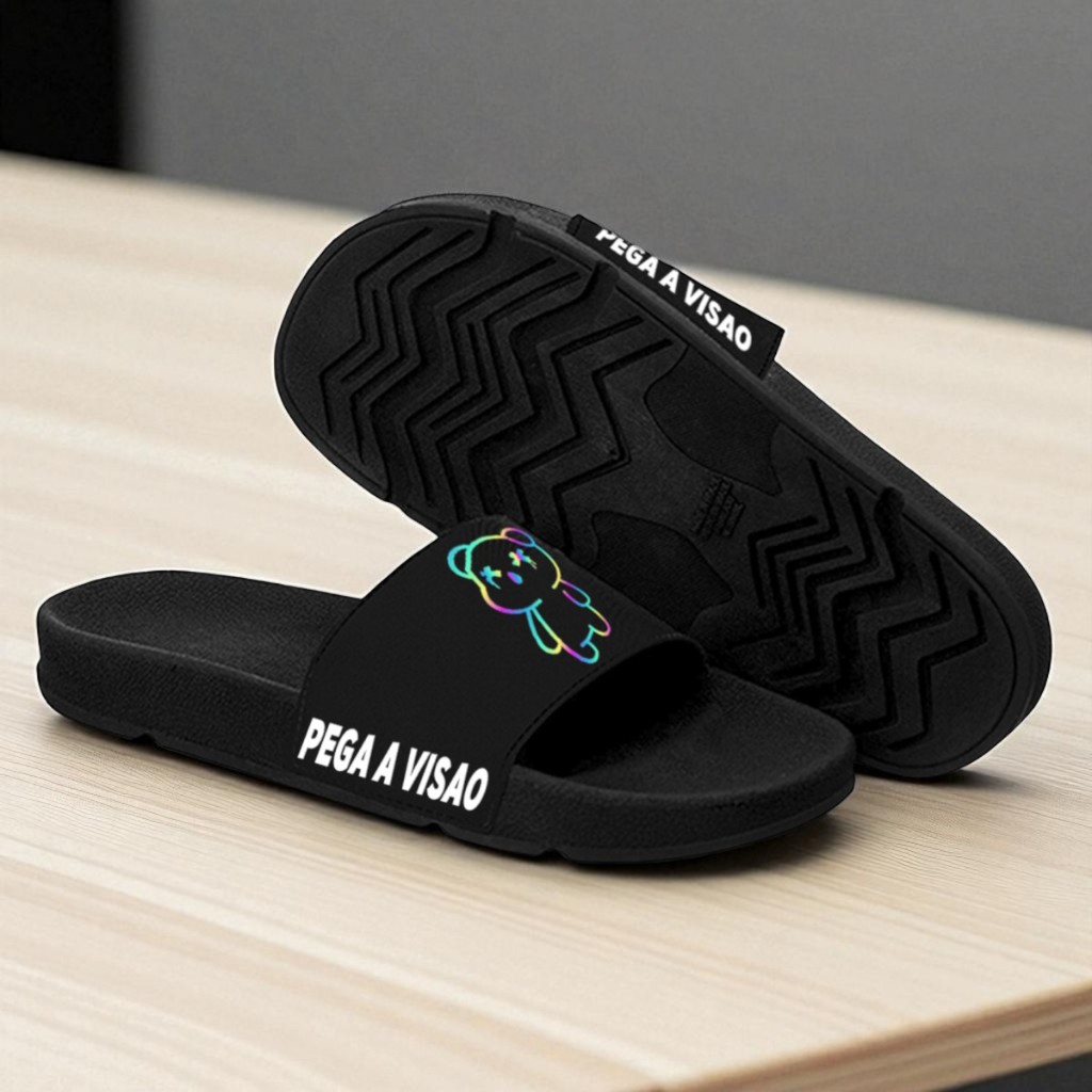 Chinelo Slide Adulto e Infantil Confortável Leve Pega a Visão Urso Colorido em Oferta na Shopee