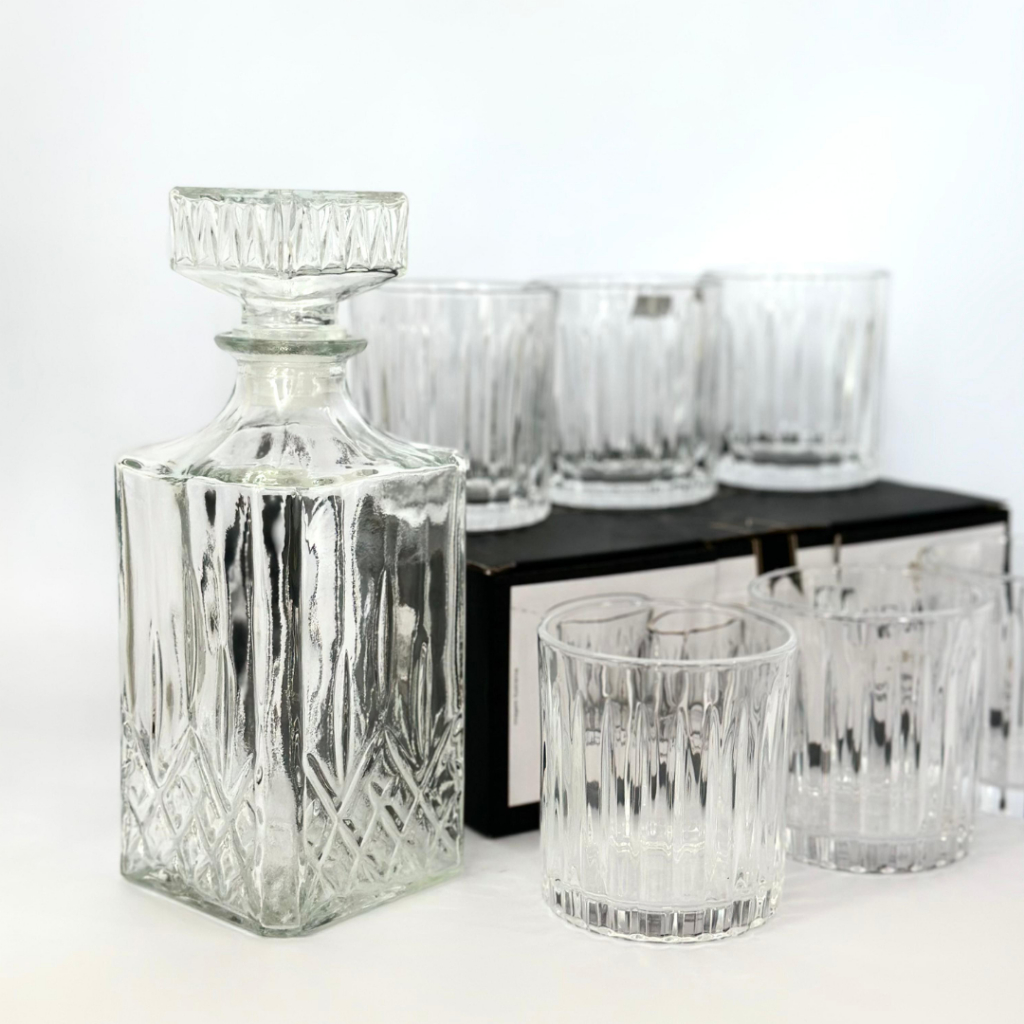 Kit Garrafa whisky + Copos De Vidro 1litro Retrô Licor Decoração Luxo