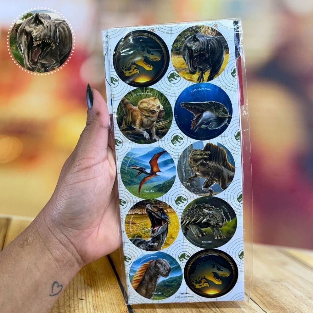 30~150 ADESIVO JURASSIC WORLD RECOMEÇO REDONDO FESTCOLOR em Oferta na Shopee