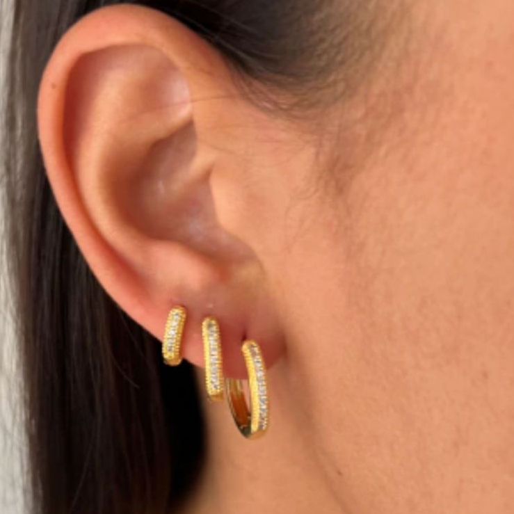 Brinco argola trio cravejado banhado a ouro