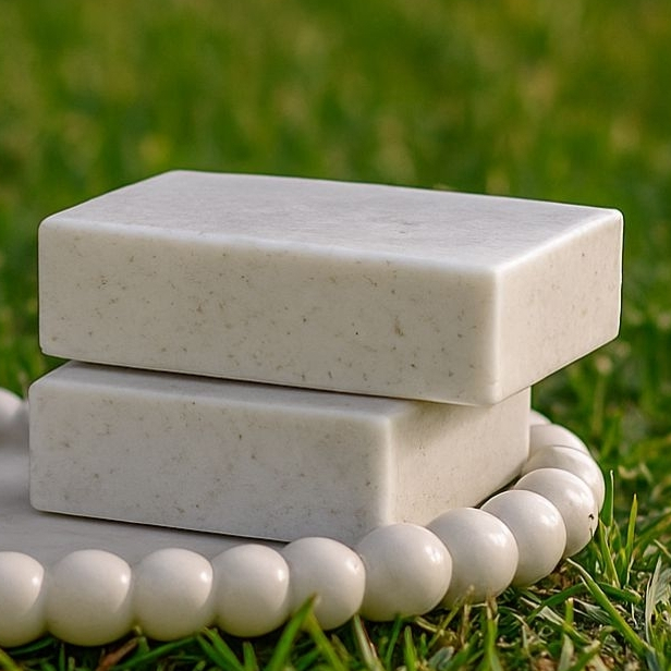 Kit 2 Sabonetes Clareador Natural – Argila Branca, Camomila e Aveia | Pele Iluminada e Suave