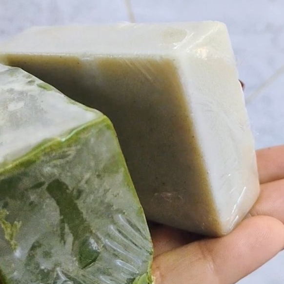 Kit 2 Sabonetes Artesanais – Acne, Oleosidade e Clareamento | Argila Verde + Argila Branca Natural